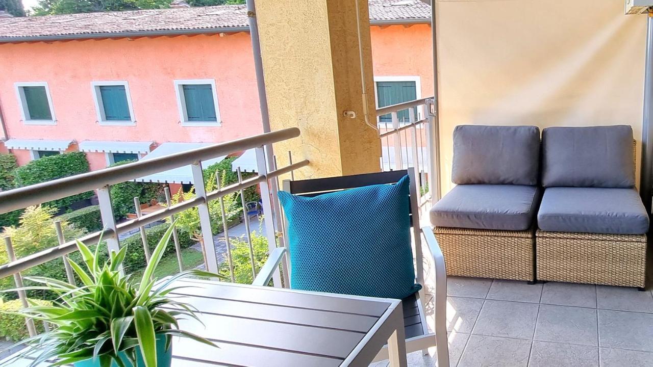Apartamento Dolce Blu Sirmione Rivoltella del Garda Exterior foto