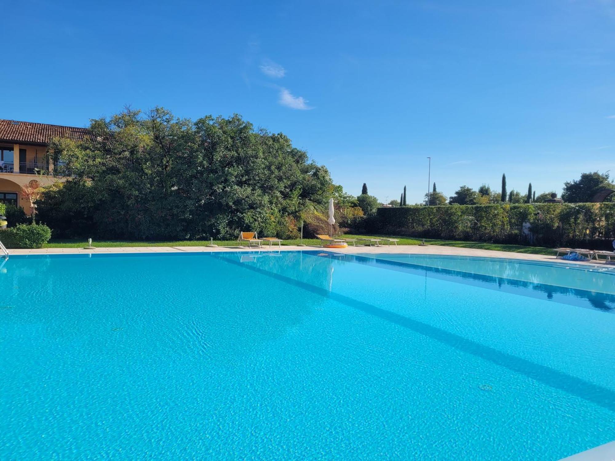 Apartamento Dolce Blu Sirmione Rivoltella del Garda Exterior foto
